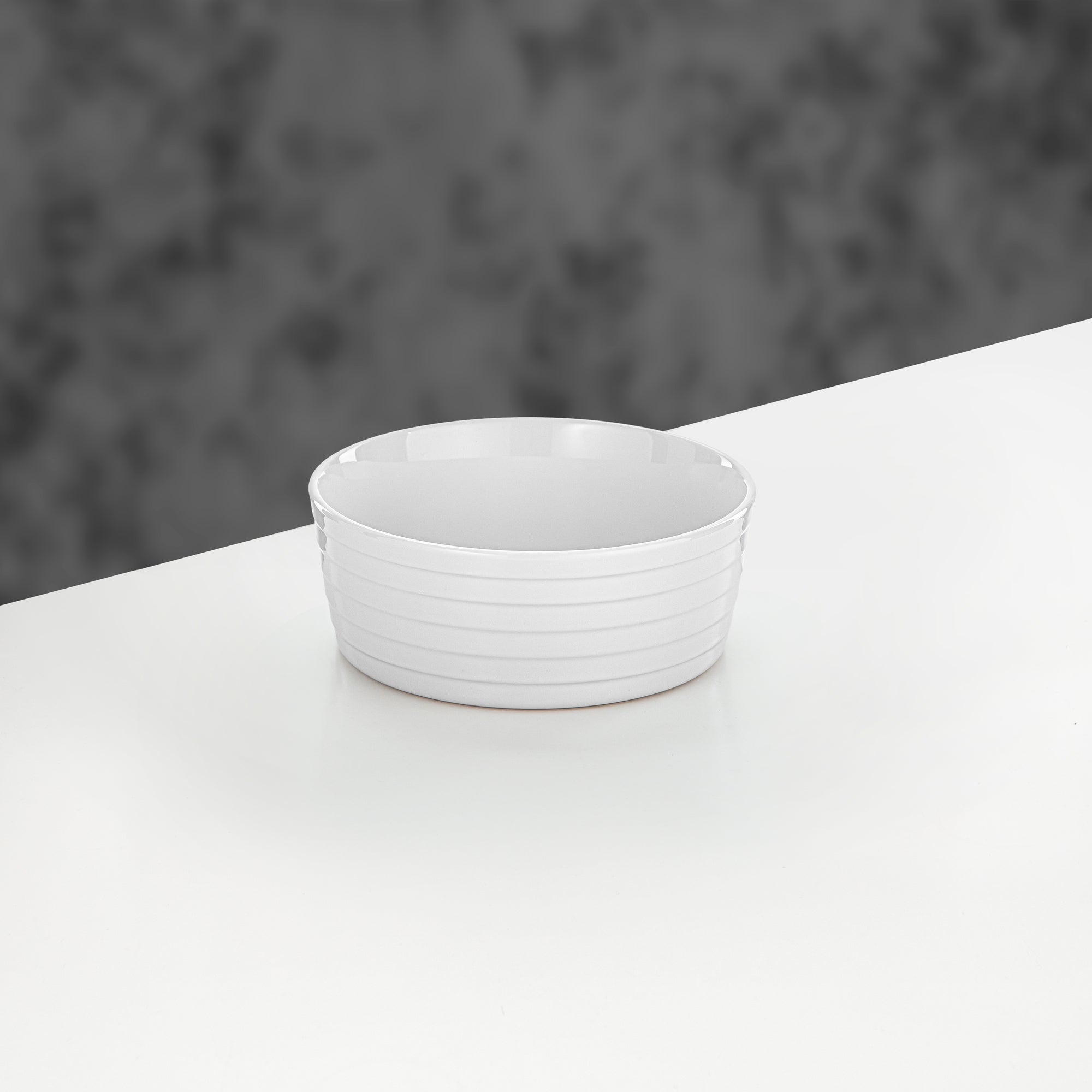 حرارات المرجان دائرية 2.3 لتر رمادي وفضي