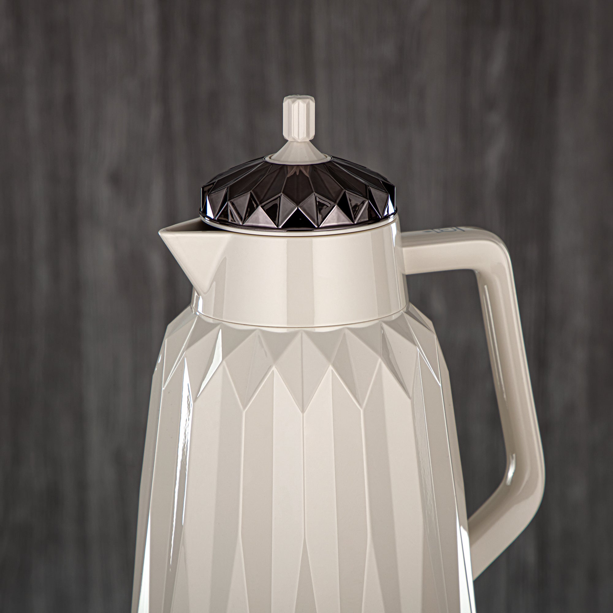 Almarjan Vacuum Flask Set - 1L + 1L, ABS, Ivory & Gun Black, Mirror Finish | FG209AB-100 GBL/IV