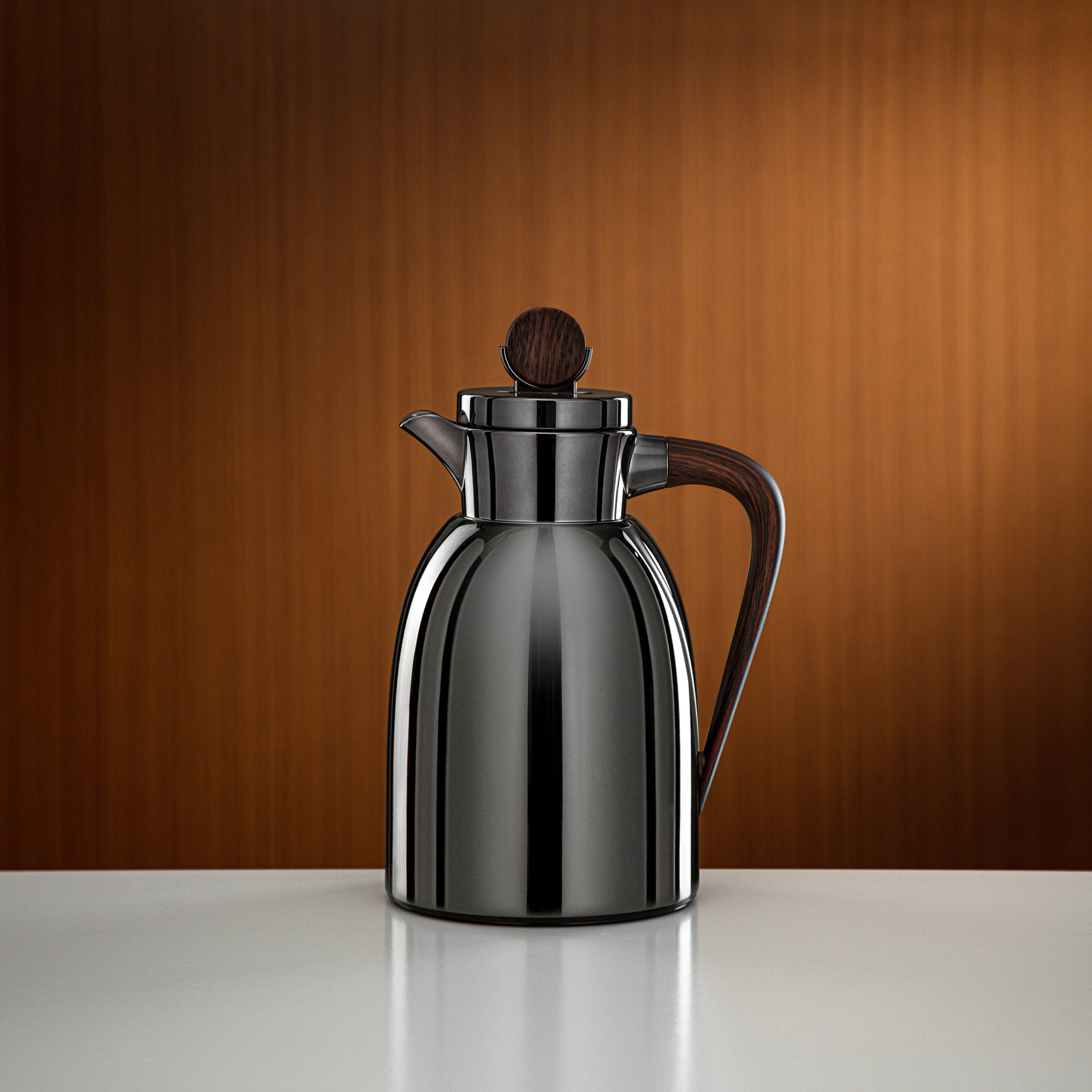 ترمس المرجان سعة 1 لتر بلون أسود فحمي وخشب داكن