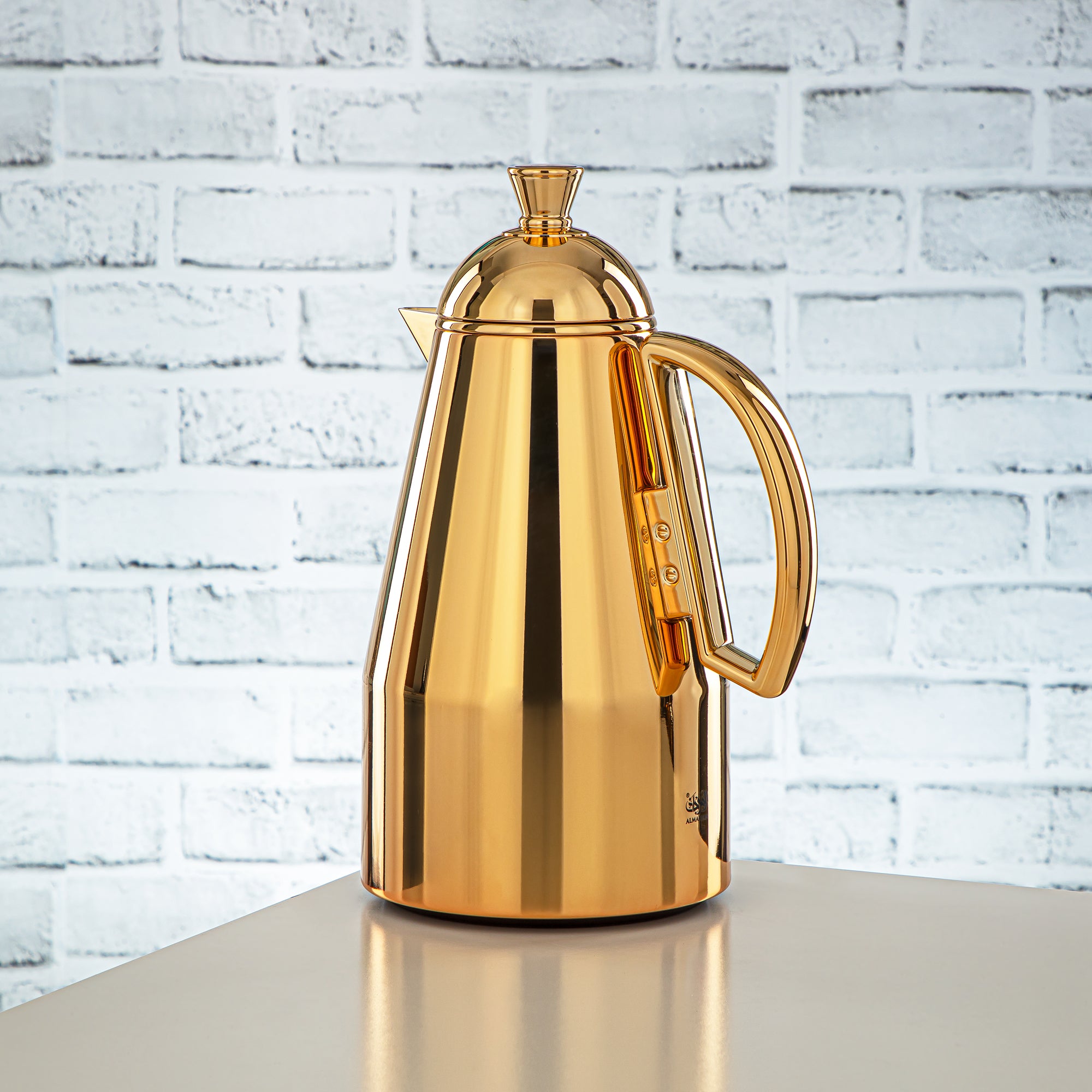 طقم ترامس المرجان قطعتين باللون الذهبي - QNC-0700/1000C95