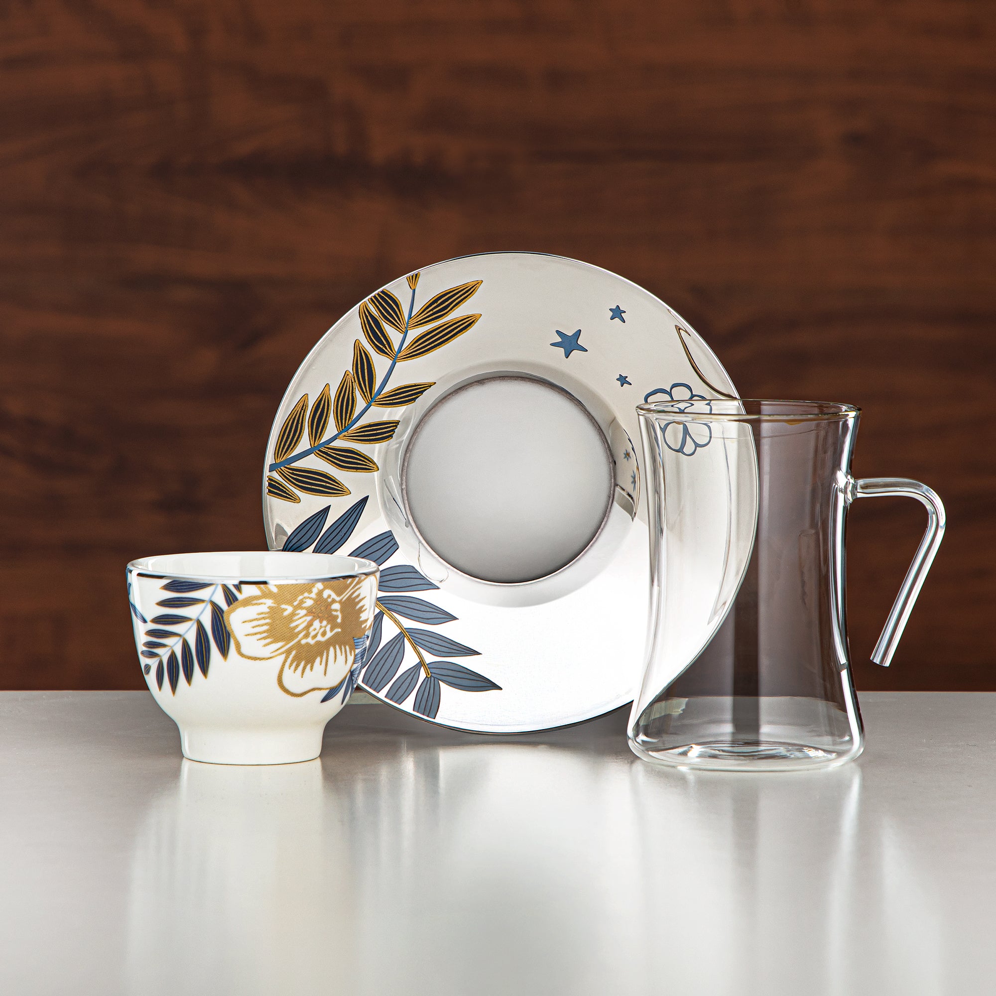 Almarjan Vacuum Flask & Tea Set – Silver & Gold 2-Piece Flasks (1L + 1L) + 18-Piece Blue Botanical Glass & Porcelain Set – Elegant Serving | Contemporary Collection