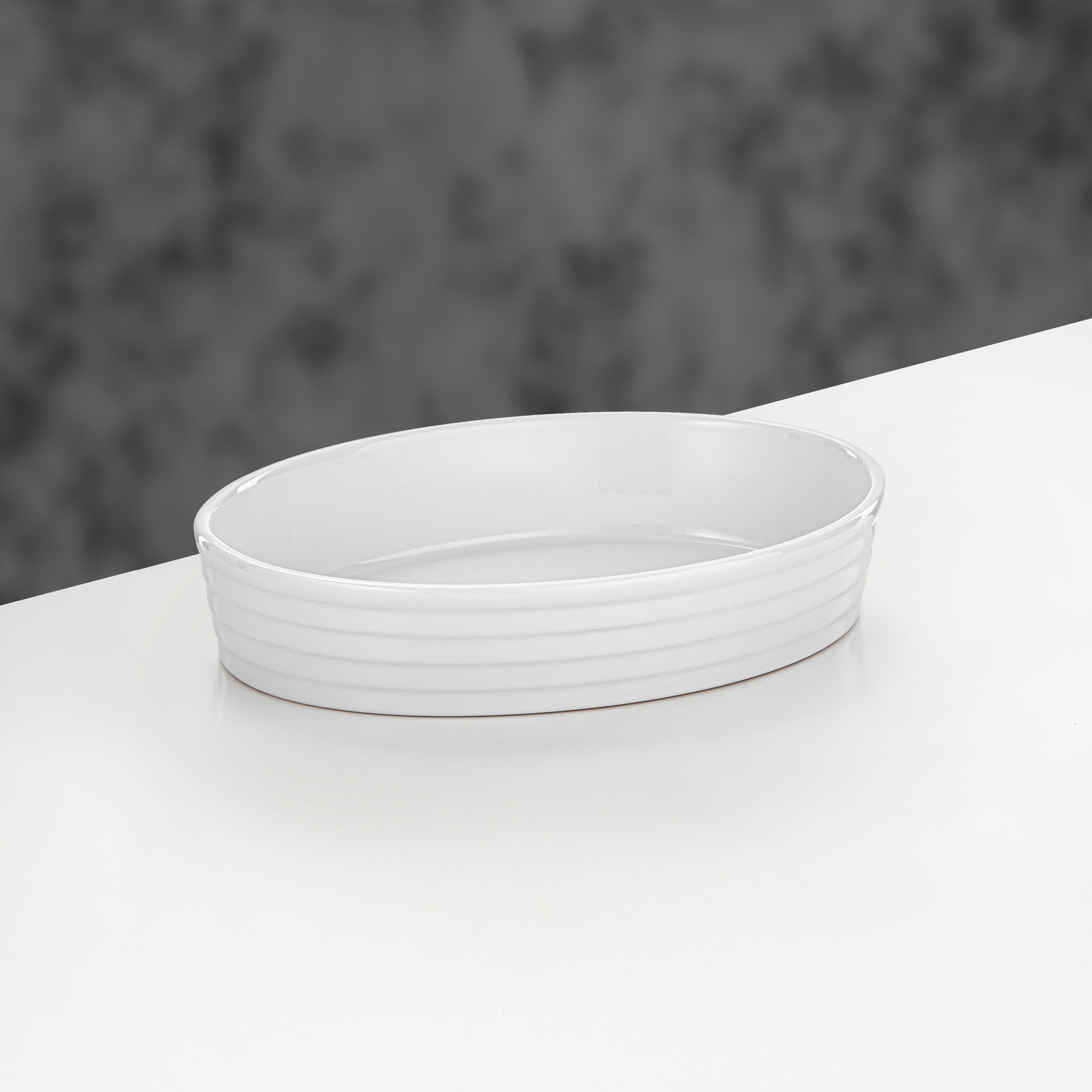 حرارات المرجان البيضاوية 2.8 لتر أبيض وفضي