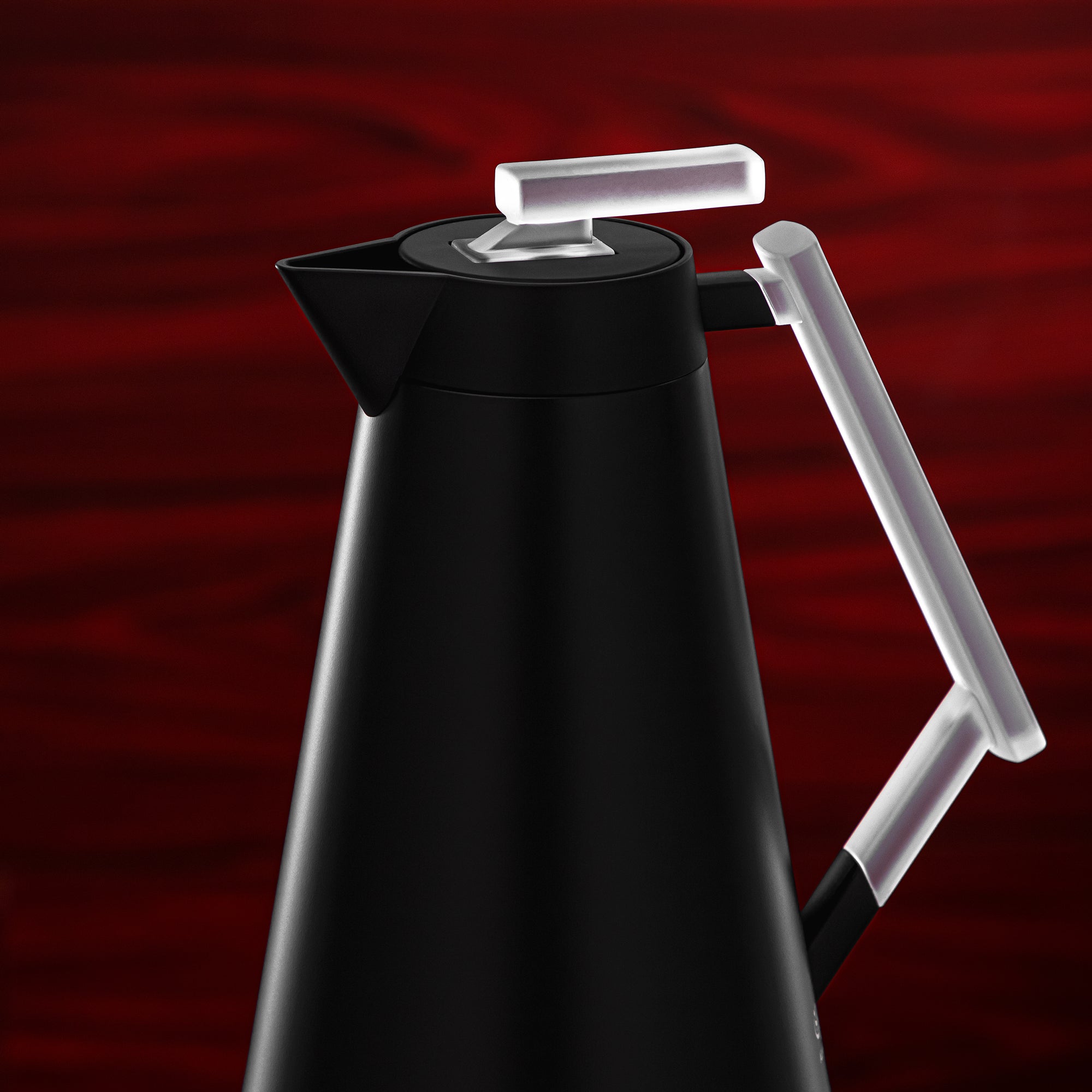 طقم ترامس المرجان 0.7 لتر و1 لتر أسود غير لامع وفروست