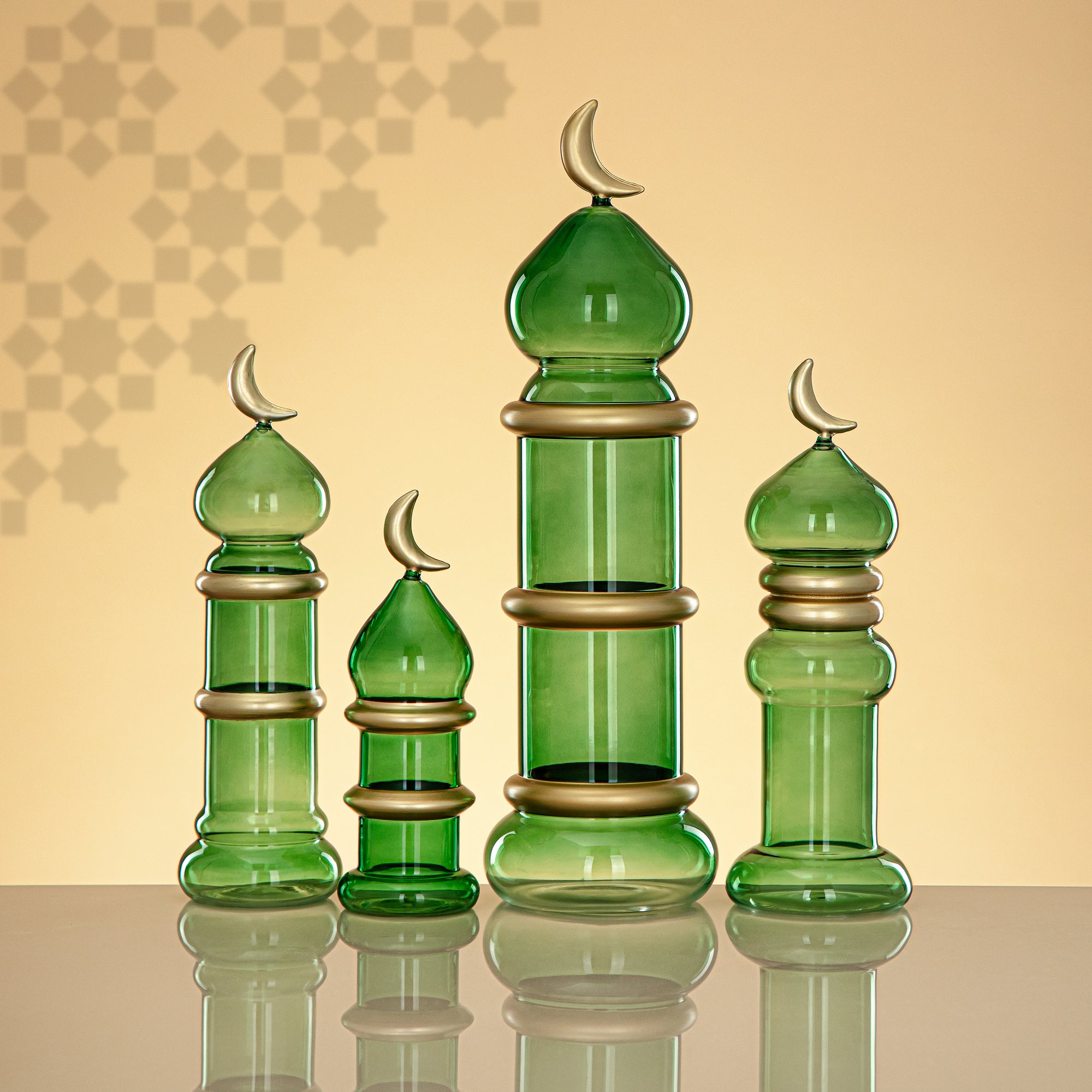 Almarjan Minaret Table Decoration 16.5cm x 6cm Transparent Green with Golden Lines & Crescent Moon – Noor Al Layali