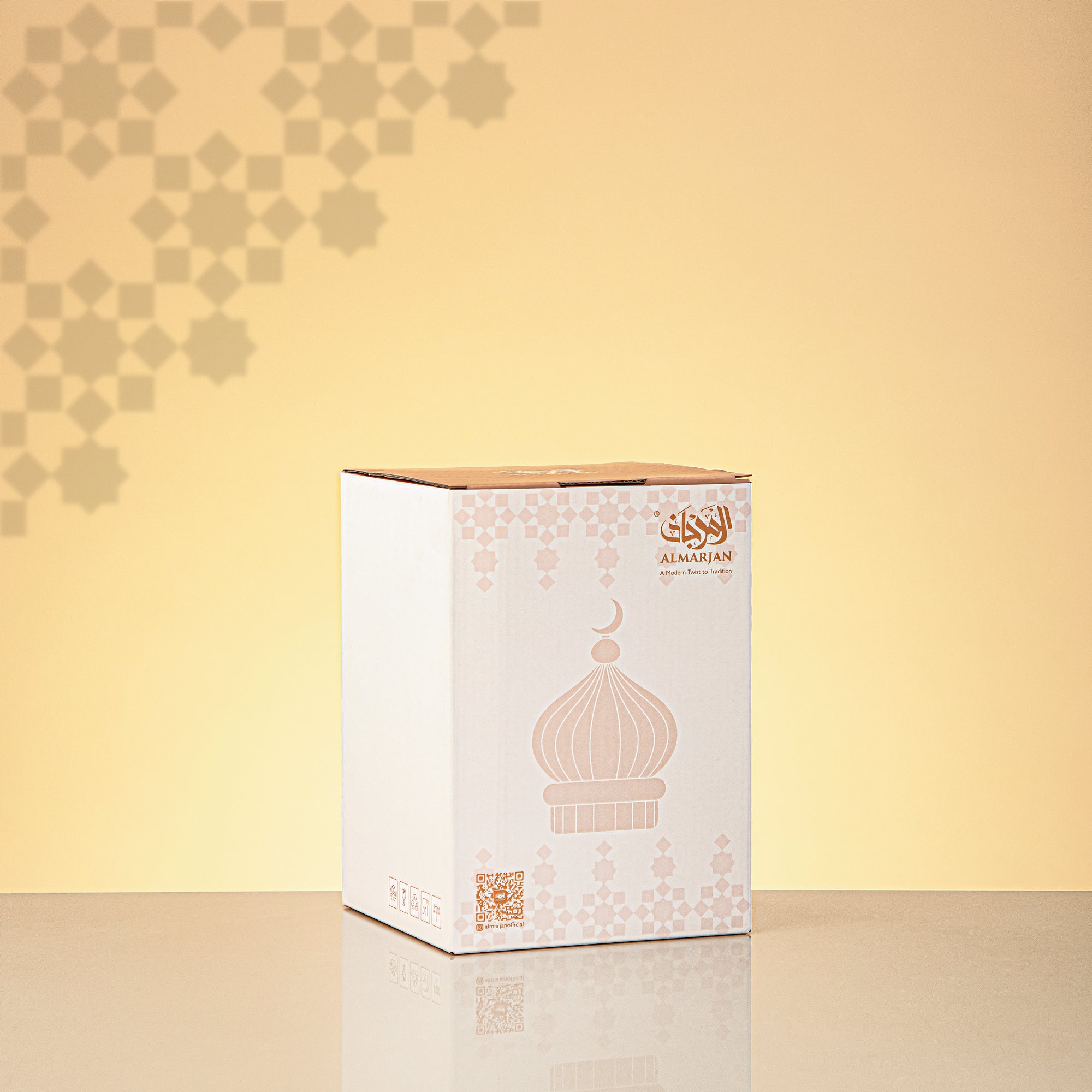 المرجان مئذنة زينة طاولة 17cm x 11cm أبيض مع هلال شفاف – Noor Al Layali