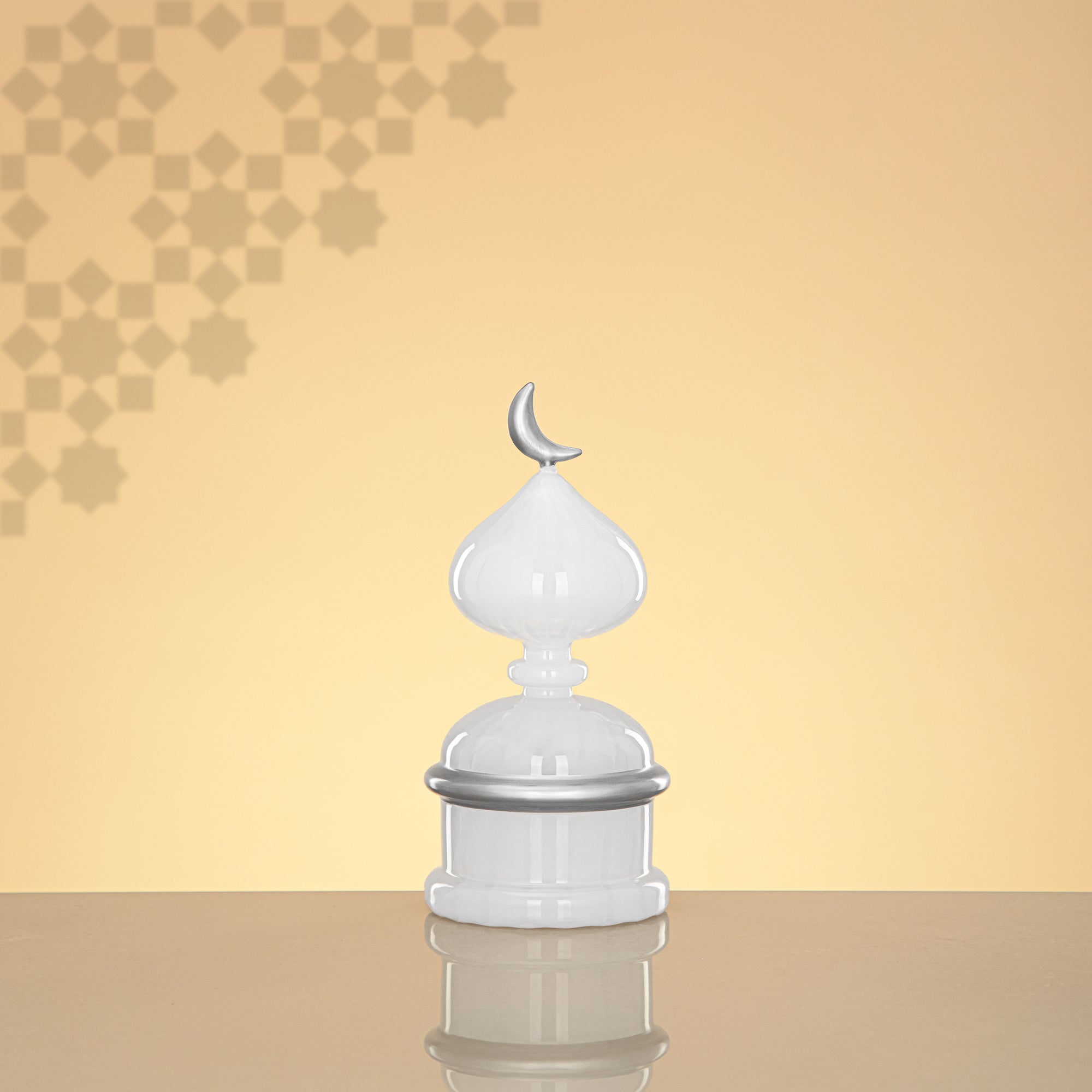 Almarjan Minaret Table Decoration 22cm x 10cm White with Silver Lines & Crescent Moon – Noor Al Layali
