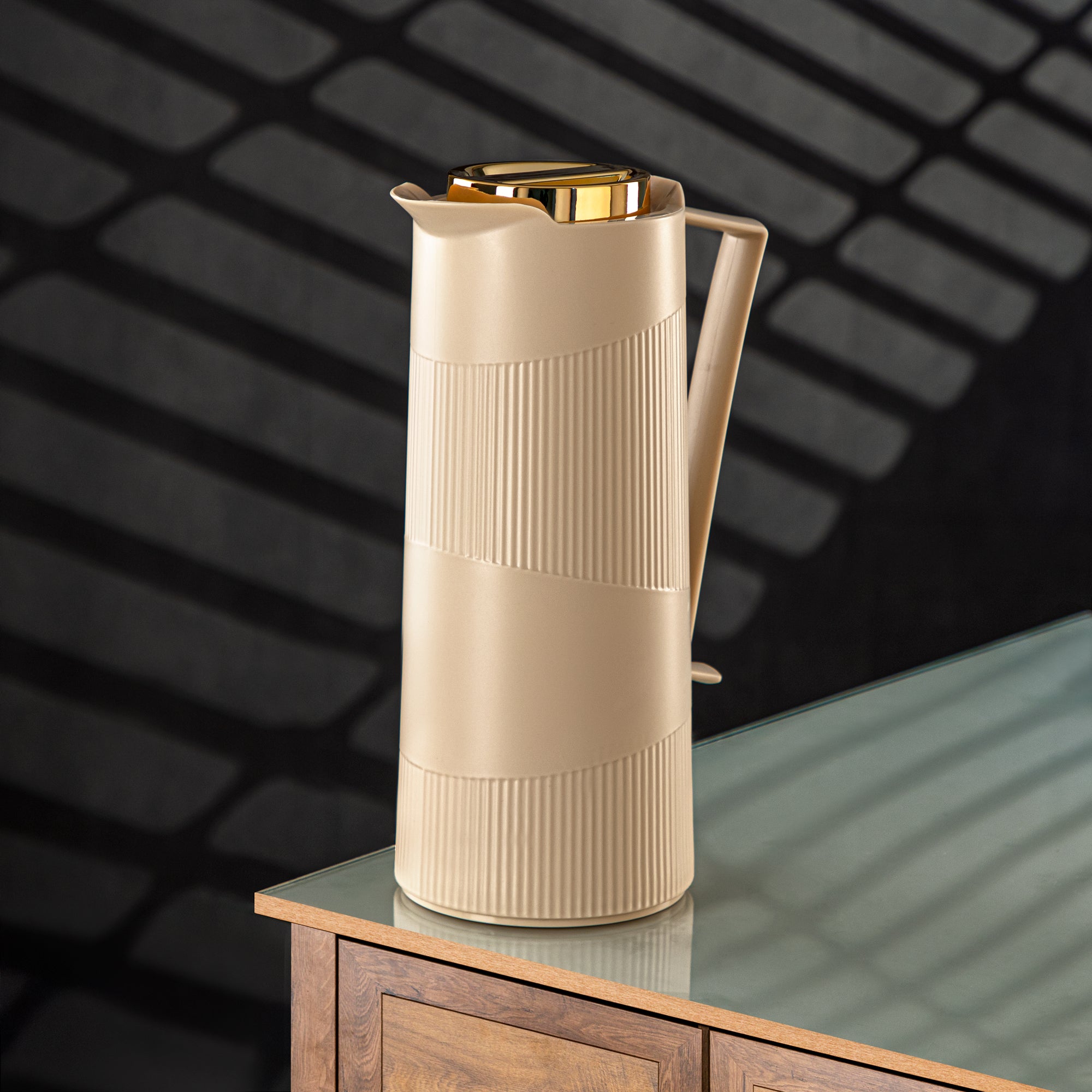 Almarjan Vacuum Flask Plastic 1L, Beige & Gold (GT119-100 BG/G) - Everyday Hospitality