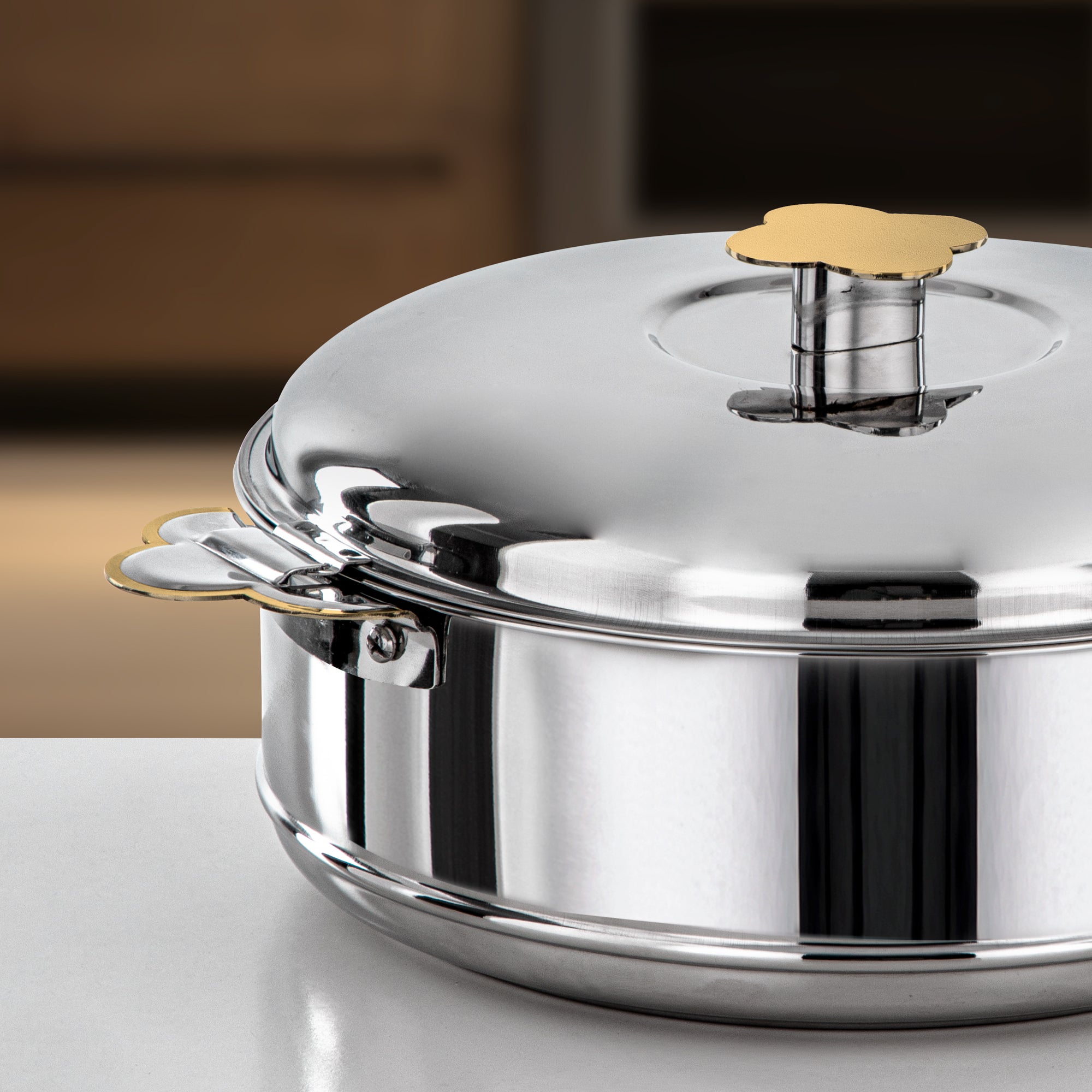 Almarjan Hot Pot Stainless Steel, Silver & Gold, 3500ML (H25PG1) - Vida Collection, Ramadan Gatherings